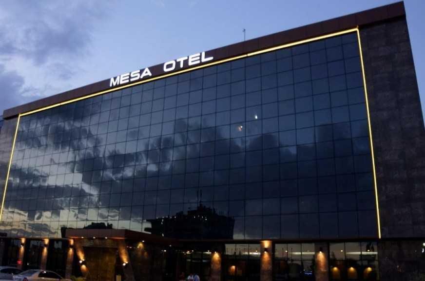 Mesa Hotel Batman Exterior foto