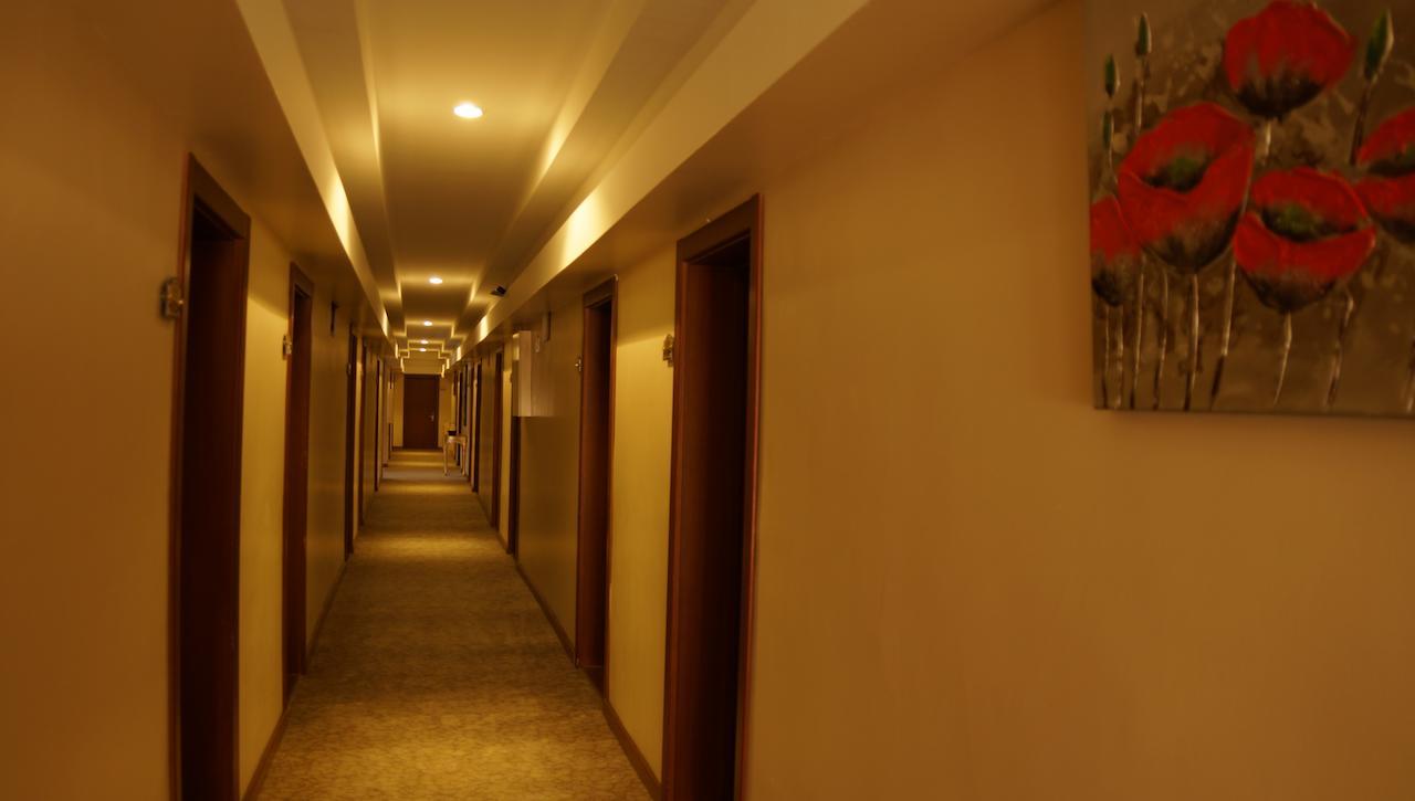 Mesa Hotel Batman Exterior foto
