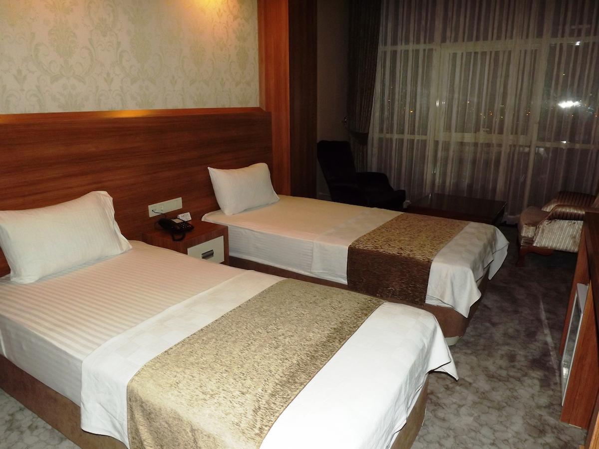 Mesa Hotel Batman Quarto foto